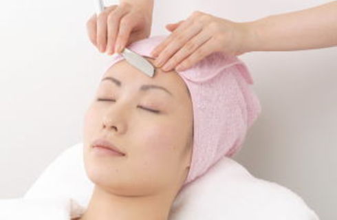 お顔そりエステ