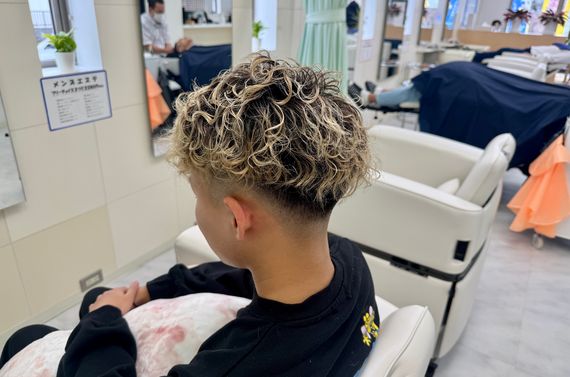 スキンフェードにパーマは君津木更津市のエンゼルヘアサロンがおすすめと人気です！