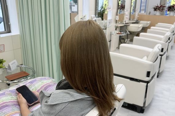 ブリーチ無しカラーでダメージをおさえながら透明感カラー。君津市・木更津市の理美容室エンゼルヘアサロン