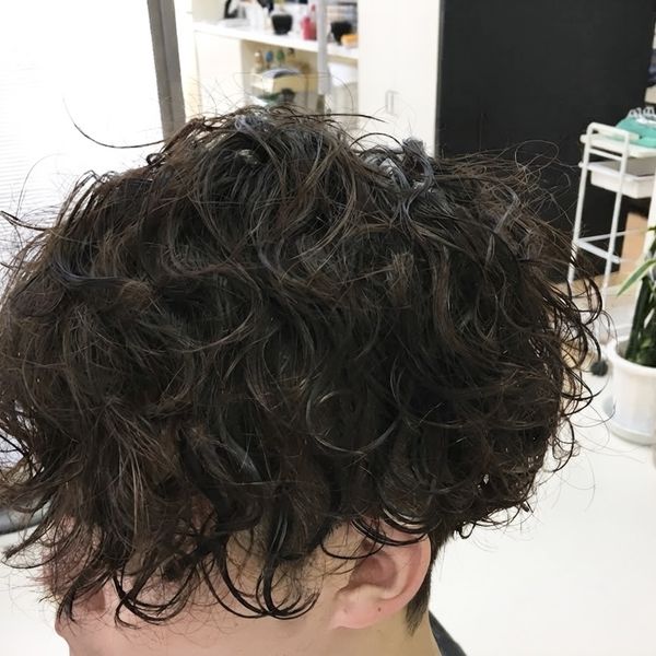 メンズパーマなどのメンズスタイルは君津市・木更津市の理美容室エンゼルヘアサロンが得意で上手だと人気です。
